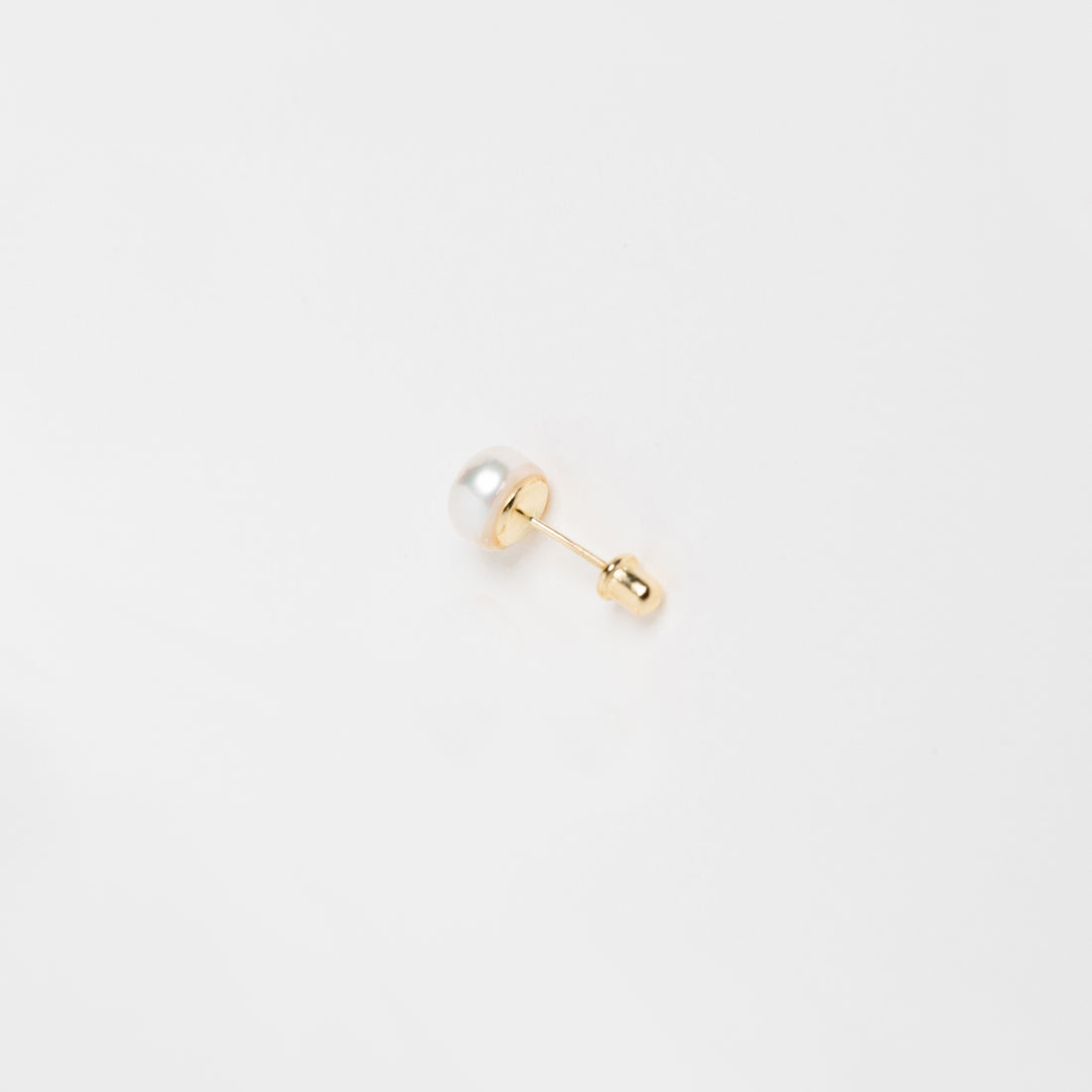 Acacia 14K Gold Studs With Natural Pearl