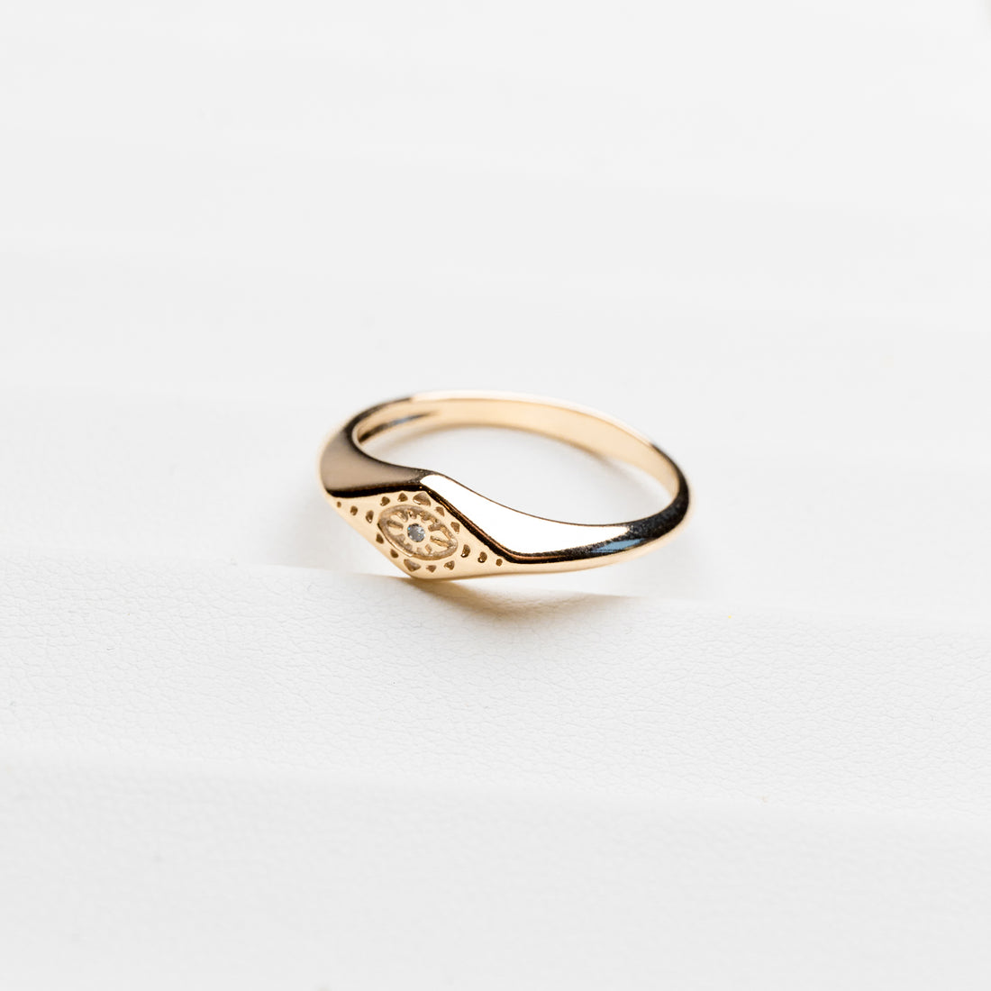 Demi Protective Eye in Gold