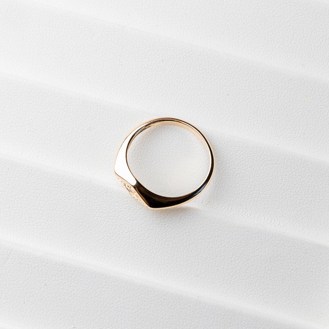 Demi Protective Eye in Gold