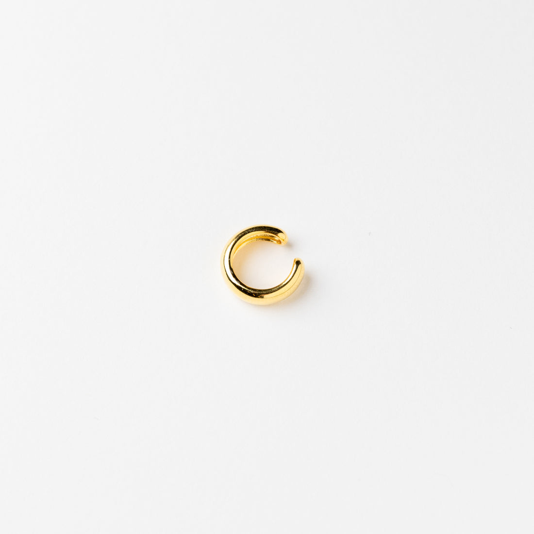 Iris Chubby Band Classic Earcuff in Gold