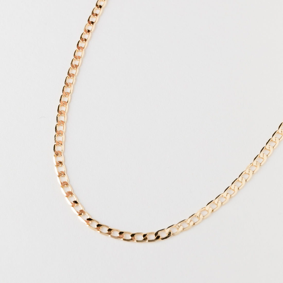 Zoe Classic Curb Chain in Gold